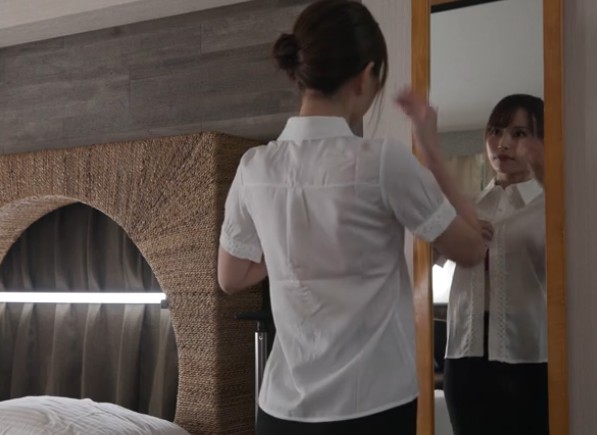 Itou Mayuki Shines in Emotional Flight Drama CAWD-628