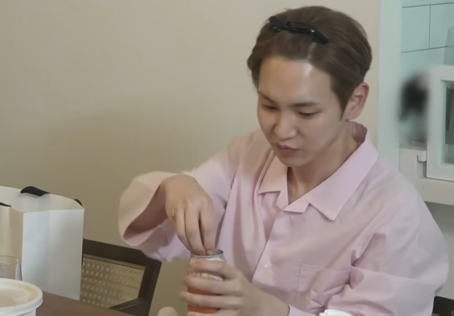 Key's Skincare & Cheat Day on I Live Alone