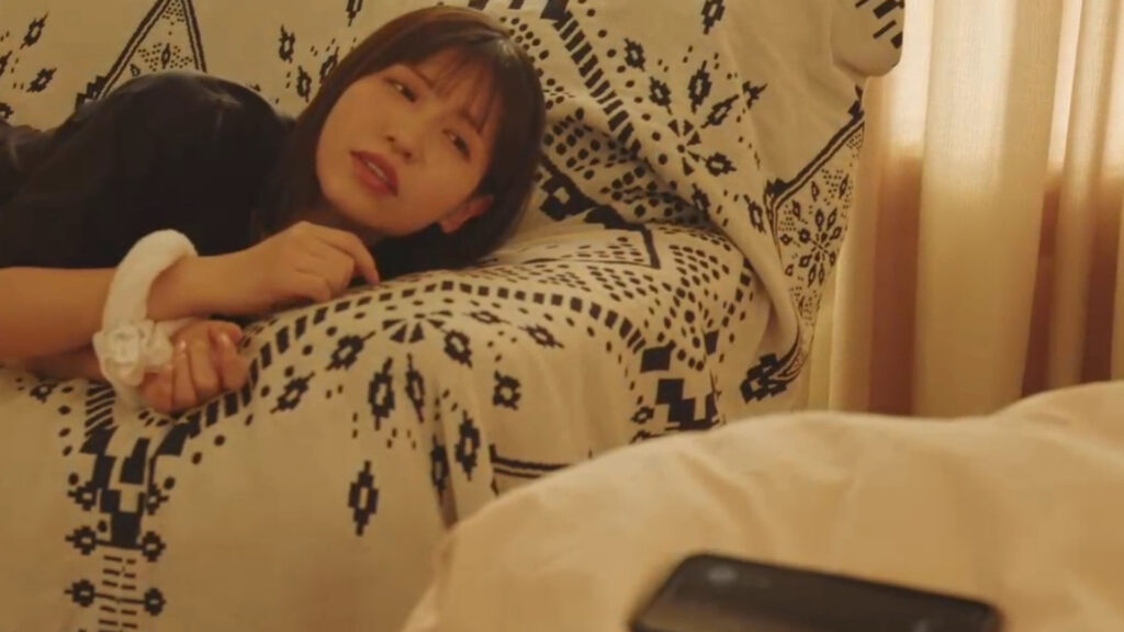 Momo Sakura Brings Warmth to Her Workplace