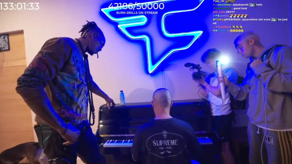 Stableronaldo Hilariously Trolls Dwight on Piano Stream