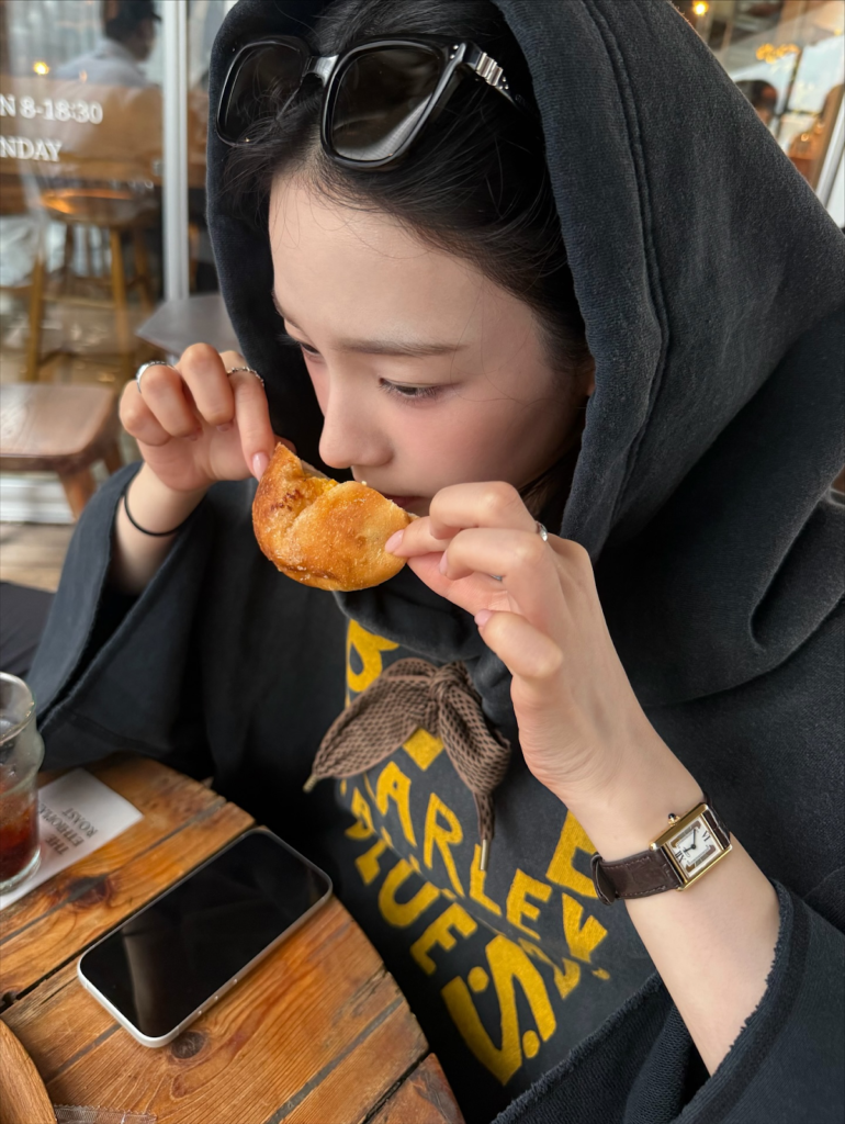 Karina Shows “Girl Next Door” Charm on Instagram