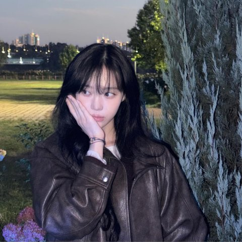 Fans Swoon Over aespa Winter’s Girlfriend-Like Photos