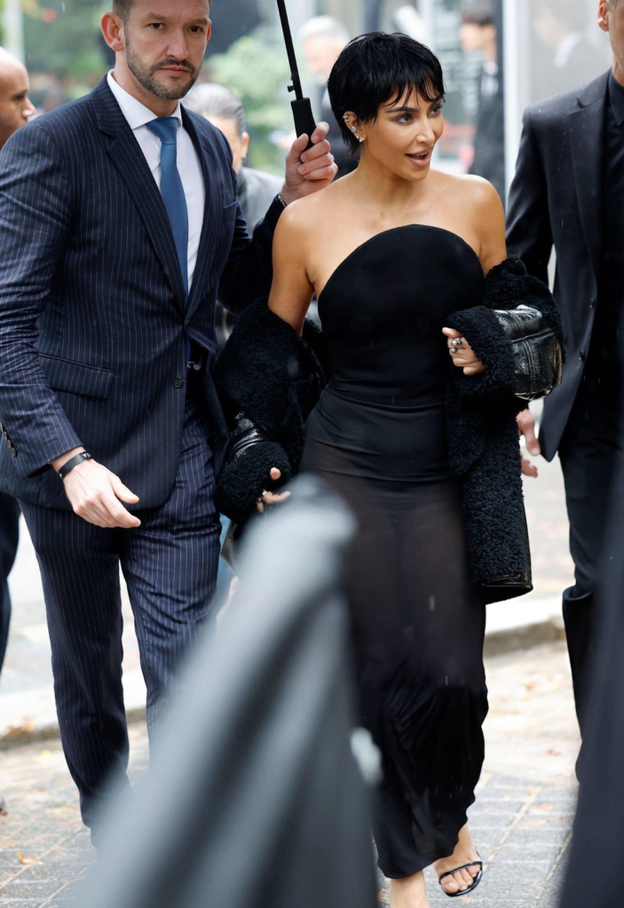 Kim Kardashian Debuts Chic Short Haircut