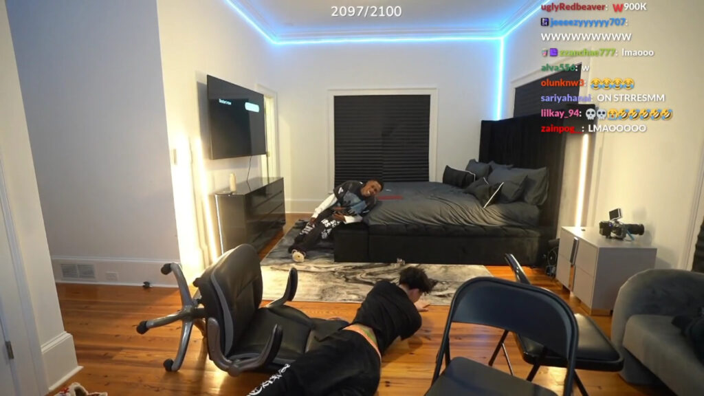 Reggie Celebrates with Ray After Hitting 900K Followers on Twitch