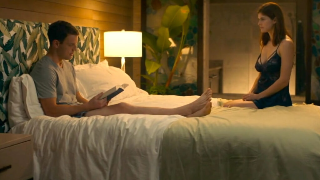 Alexandra Daddario in The White Lotus