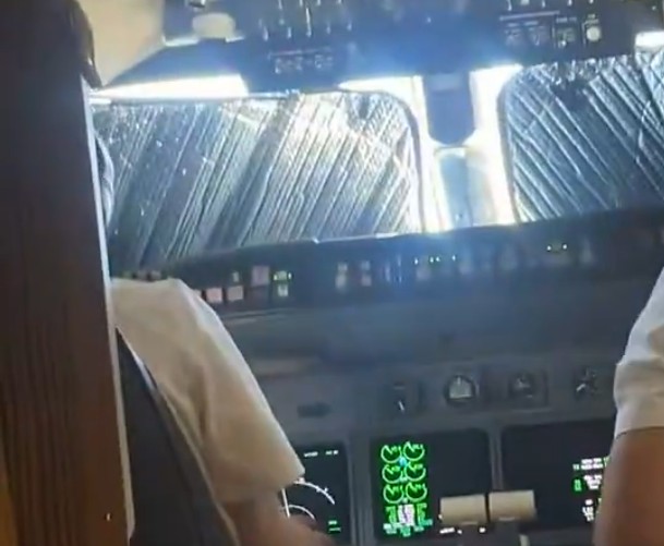 Streamer B Lou Shocked By Pilots Flying Blindfolded