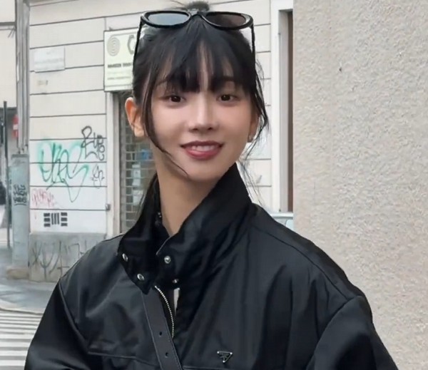 aespa Karina Enjoys Relaxing Time in Milan