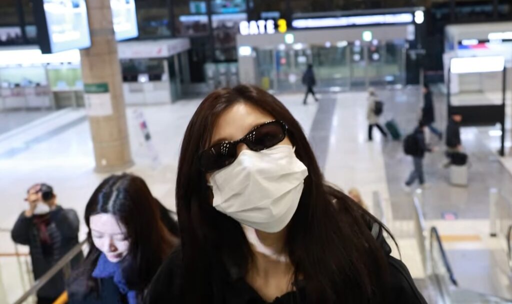 ITZY Spotted at Airport Departing for Japan on January 18