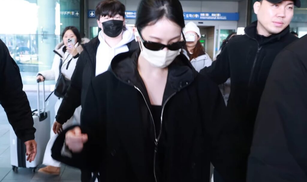 aespa Karina Arrives in Korea After Prada Men’s F/W 26/27