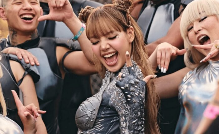 BLACKPINK’s Lisa Silences Doubts at Coachella Weekend 2—“The Mic Is Definitely On”
