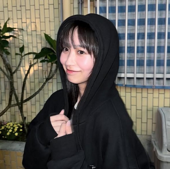 Aoi Mizobata Wins Fans with Her Breakthrough Gravure Success