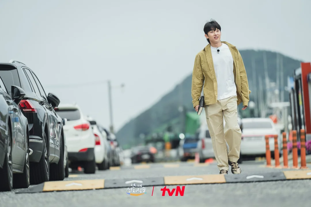 Dex Surprises Fans with Guest Appearance on Fresh off the Sea 2