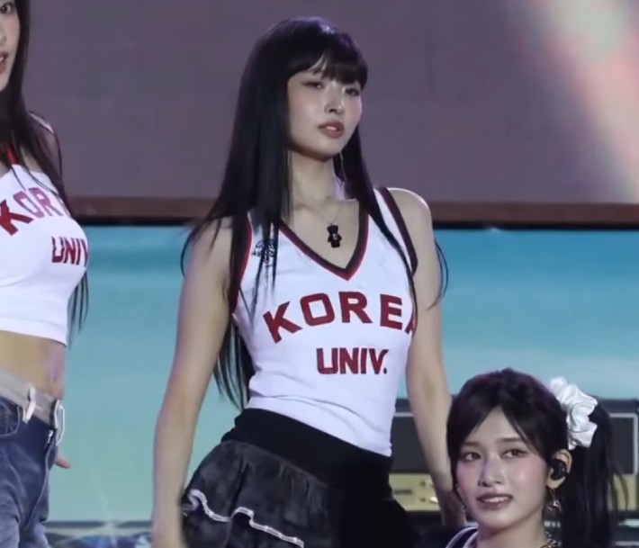 IVE Member Takes on MC Role, Expanding Their K-pop Reach