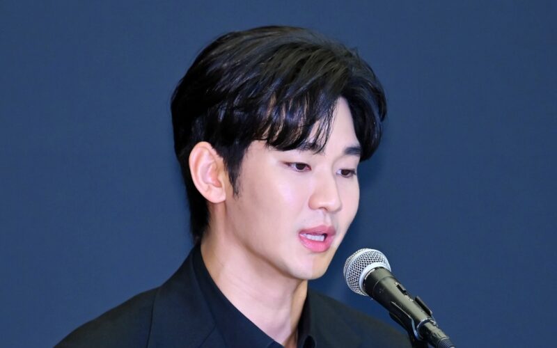 Kim Soo-hyun Faces Over Advertising Losses, Estimated at Over 6 Billion KRW