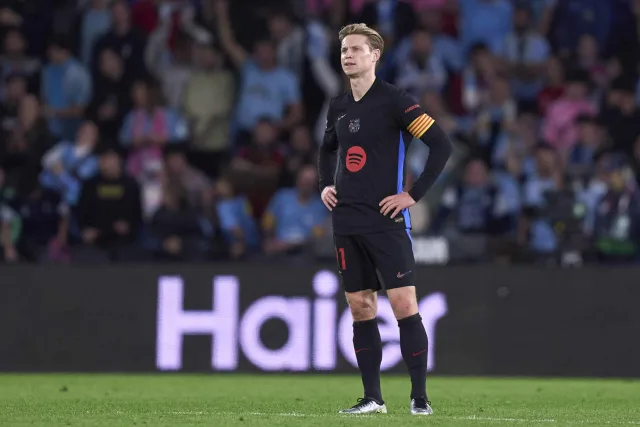 Liverpool Eye €40M Move for Frenkie de Jong Amid Title Celebrations at Anfield
