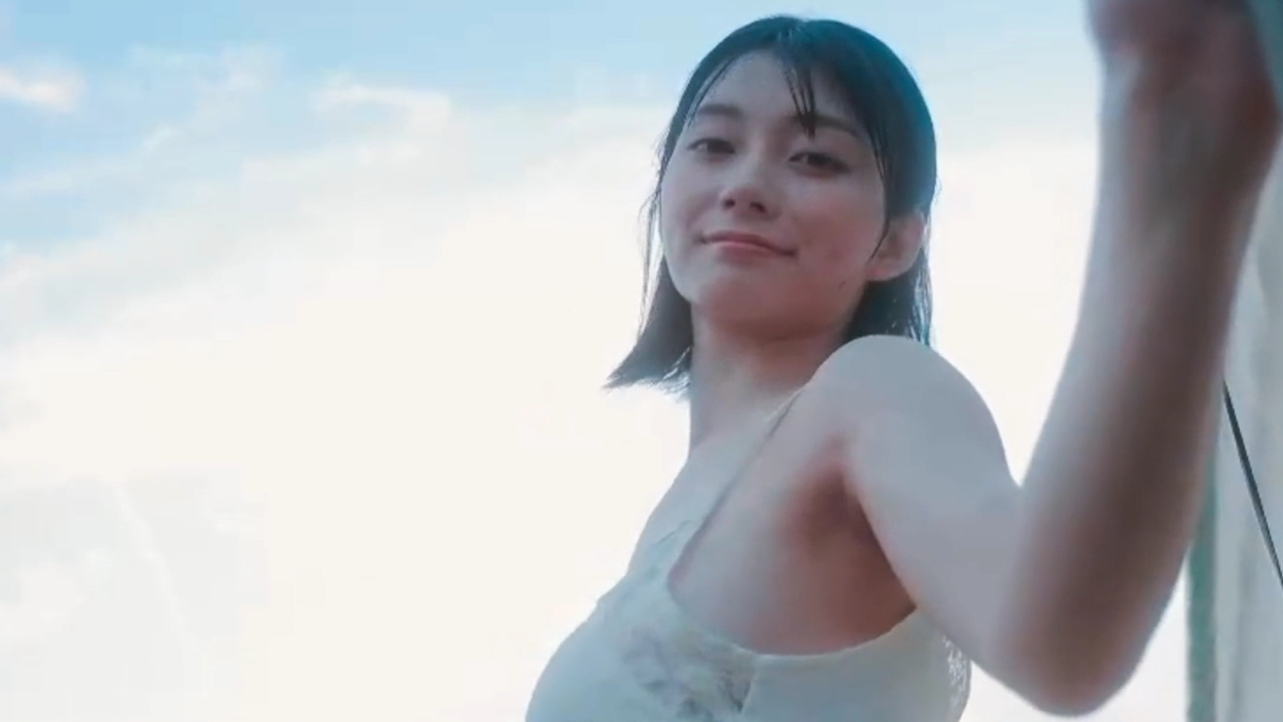 Seto Kanna Shines in Beachside Lookbook Release
