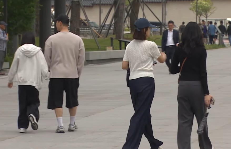 South Korean Youth Shift Views on Nonmarital Births