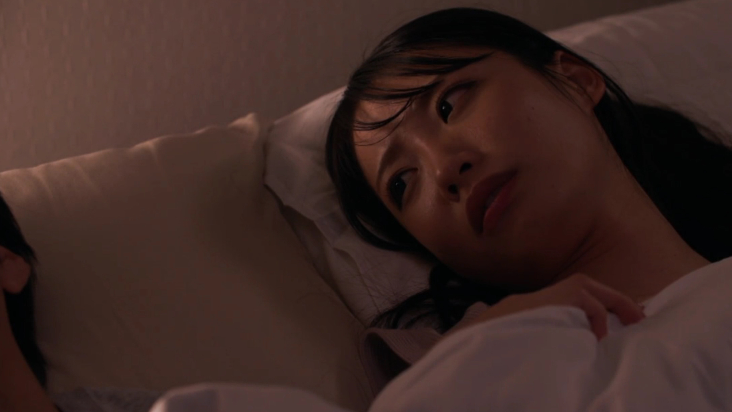 JUR-326: Sui Tsukinoe Shines in Story of Emotional Resilience