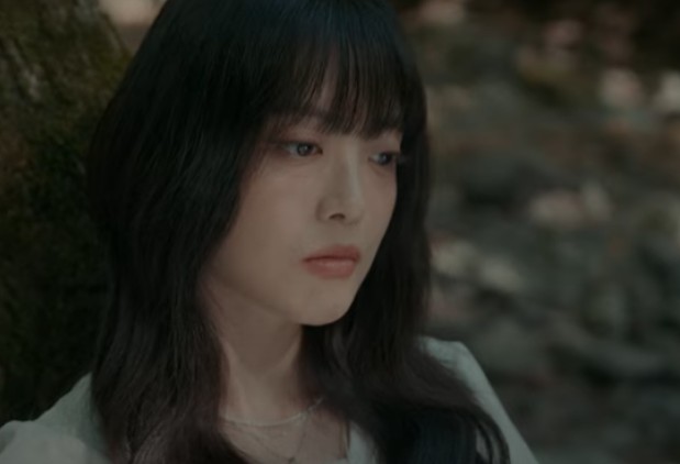 Weki Meki Ji Suyeon Begins Solo Journey with Emotional Debut
