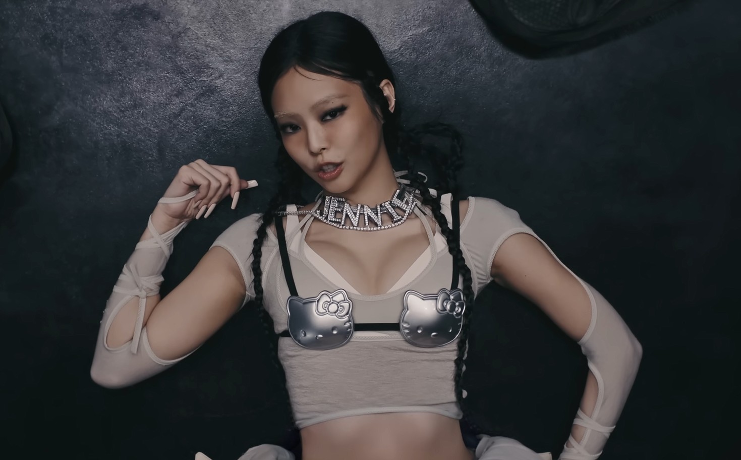 Jennie Ruby Album Praised by Critics Ahead of 2025 Tour