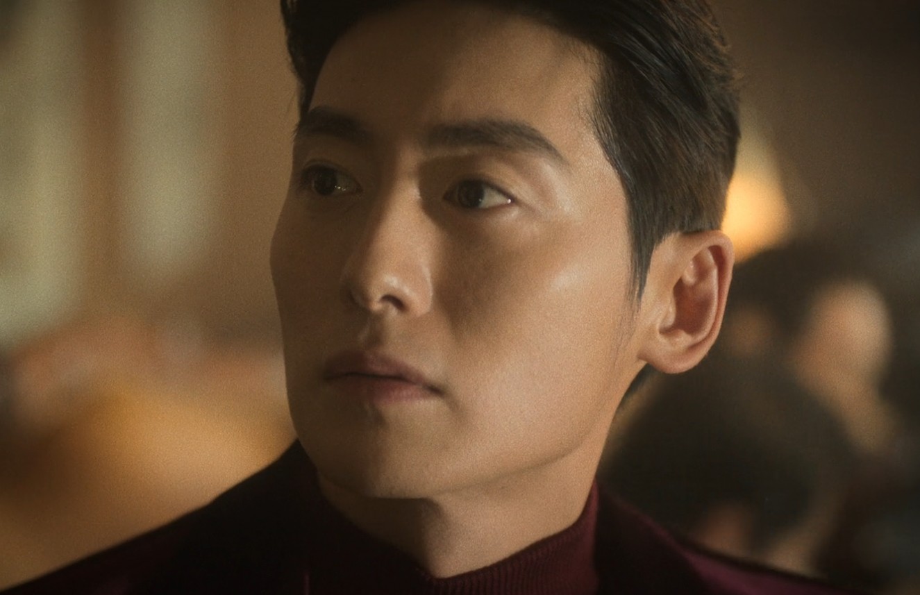 Gi-jun Hunts Jun-mo in Mercy for None Episode 3