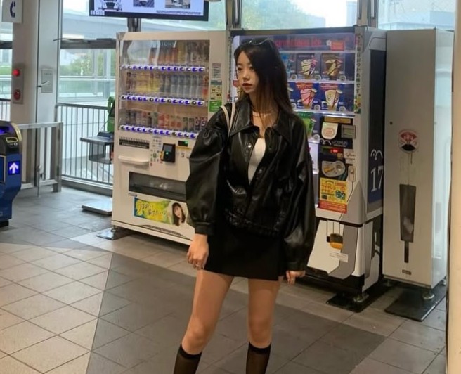 Yoon Young-chae Instagram Update Highlights Artistic Elegance