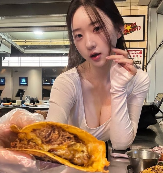  Shin Jae-eun: Model Behind Stellar Blade's Eve
