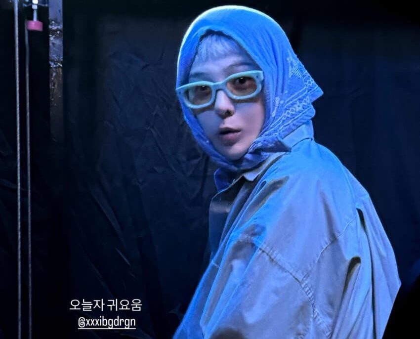 G-Dragon Stuns Fans With Cute Summer Outfit