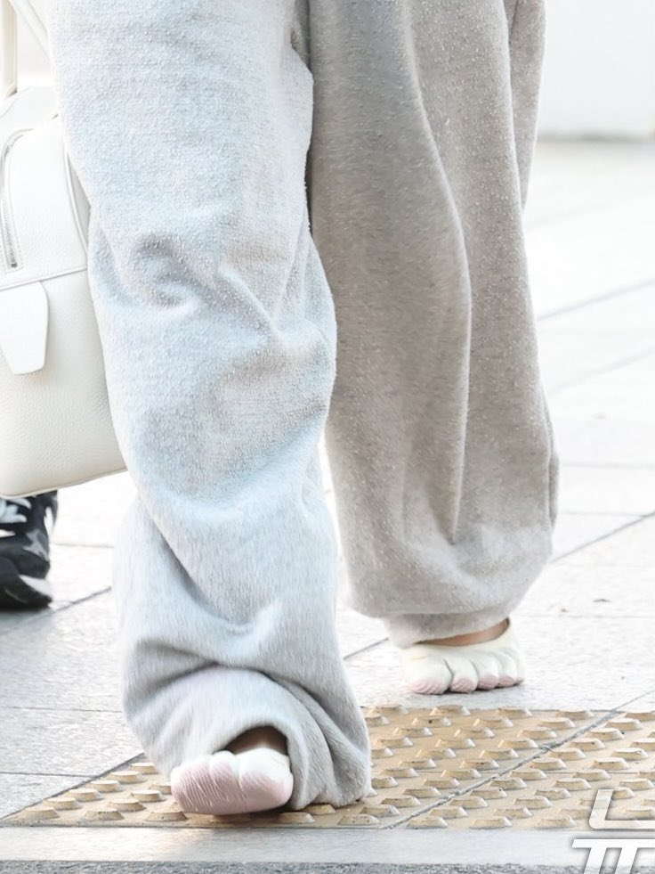 Jennie’s Airport Shoes Spark Buzz and Sell Out Fast