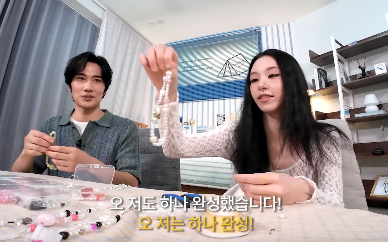 INFP Idols Bond Over Hobbies and Stage Life