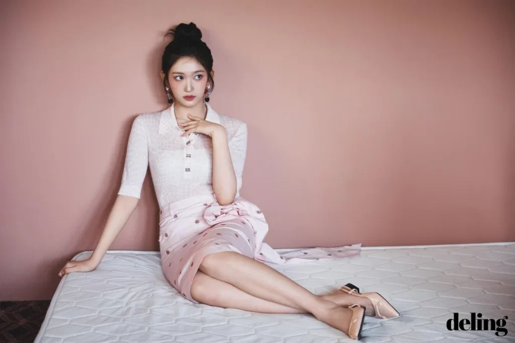  IVE Leeseo Shines in DELING July 2025 Pictorial