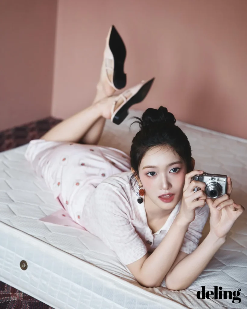  IVE Leeseo Shines in DELING July 2025 Pictorial