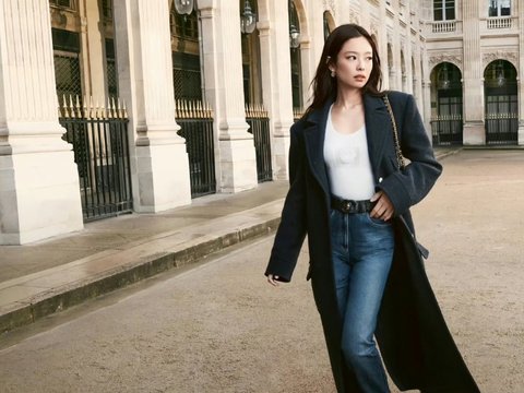 Jennie Makes History With New CHANEL Campaign