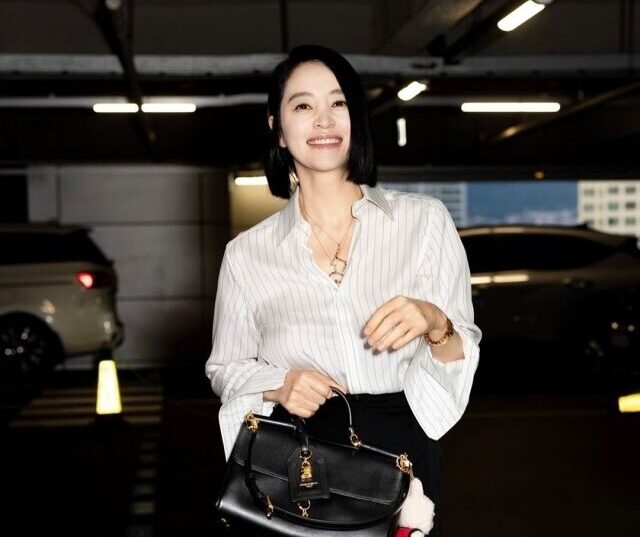 Kim Hye-soo, 54, Stuns Fans with Youthful Look