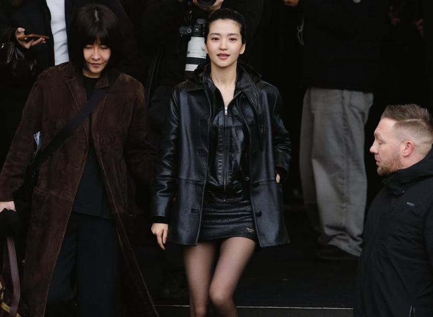 Kim Taeri’s Effortless Elegance Turns Heads in Viral Shot