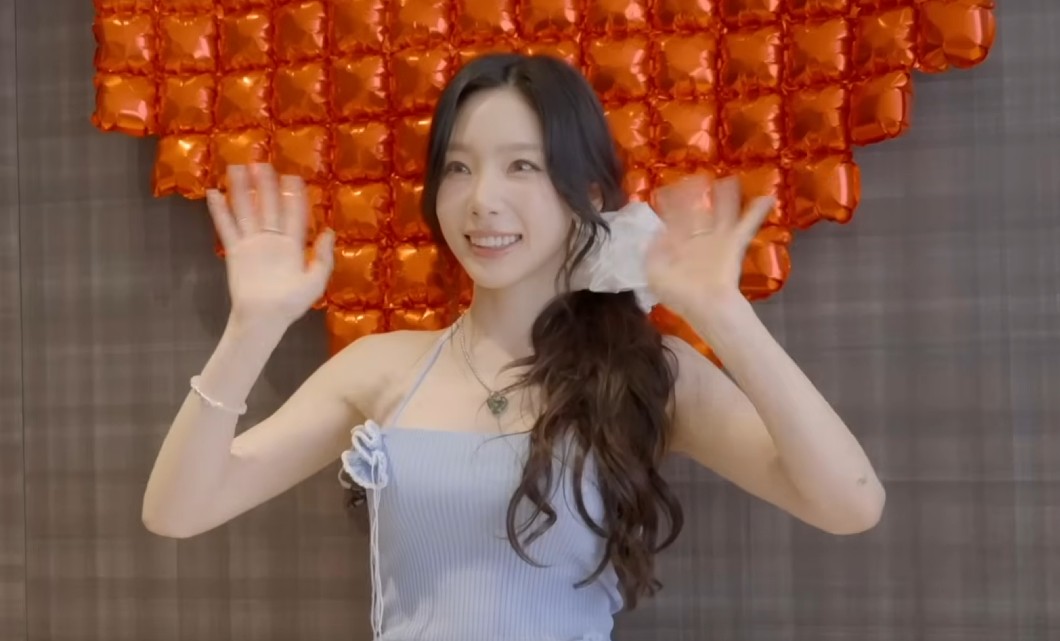 Taeyeon The TENSE in Hong Kong Behind: A Heartfelt Look