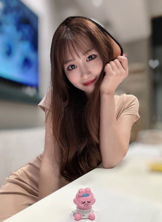 Mami Hinami: From Instagram Dream to Race Queen Stardom