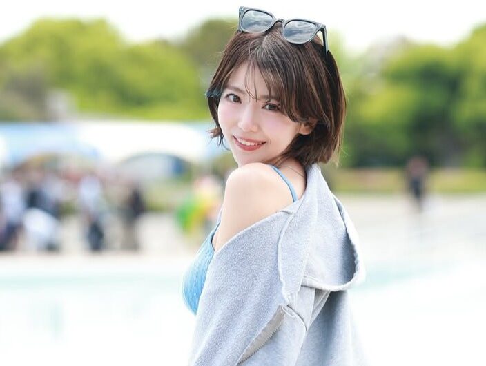 Moeka Sasaki’s Unexpected Rise from Airline to Gravure Star