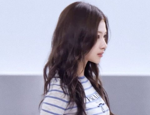 TWICE Sana’s Arms Look Shockingly Thin in Candid Photo