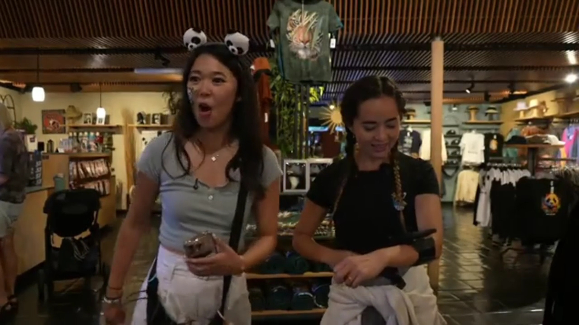 ExtraEmily and Maya Raise $5K for San Diego Zoo During IRL Stream