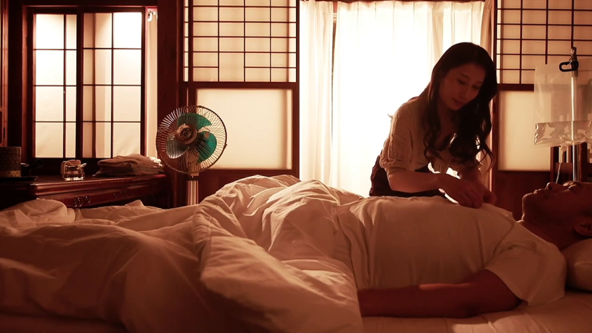 Shiori Kyouka Moves Audiences with Heartfelt Caregiver Role