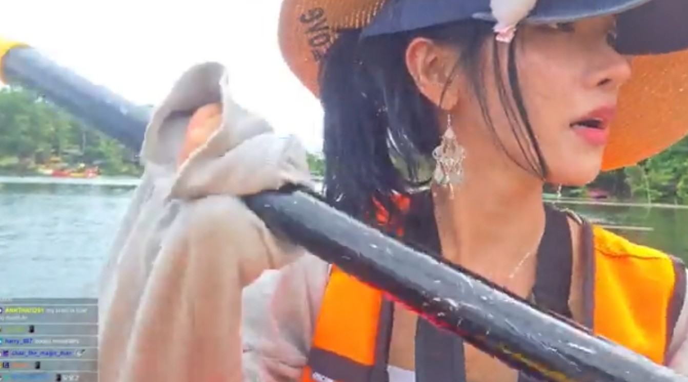 Jinnytty Faces Kayaking Crisis in Krabi Livestream