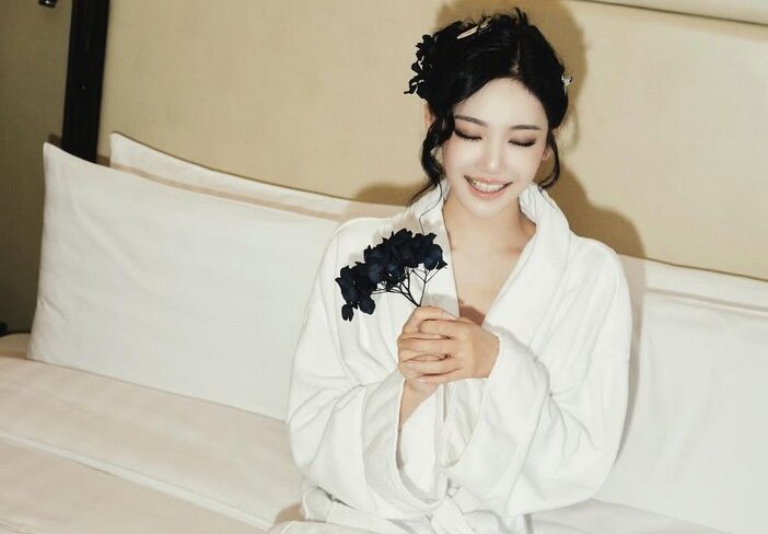 aespa’s NingNing Celebrates Birthday with Fans