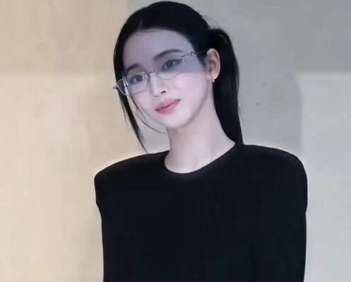 Karina Wows Fans With Stunning Glasses Look