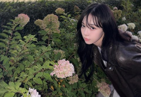 Fans Swoon Over aespa Winter’s Girlfriend-Like Photos