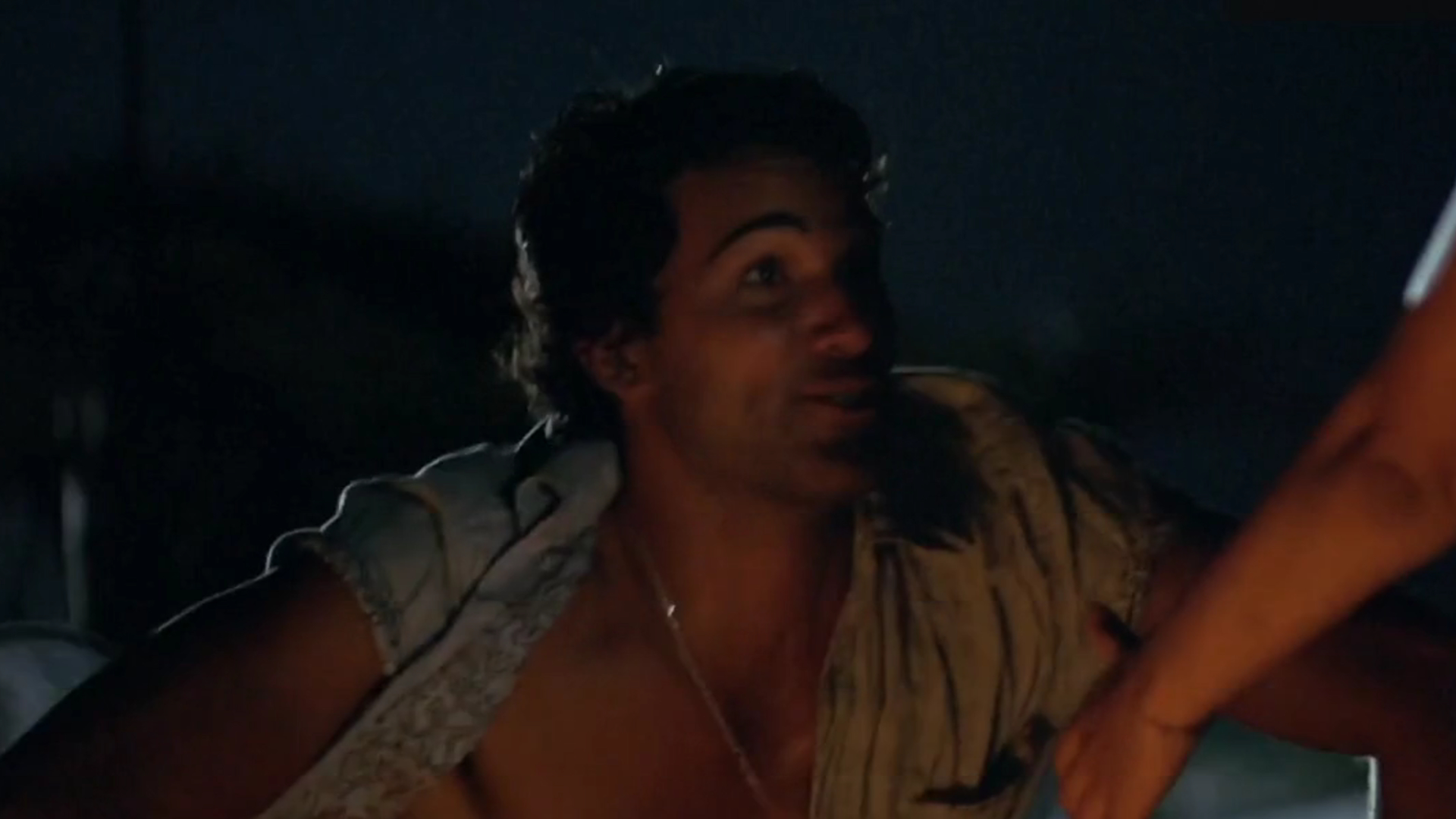 Kelly Brook Survival Island Role Explained