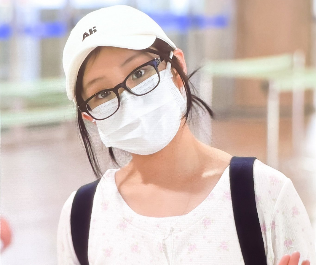 Wonhee Explains Why Her Airport Fashion Is Now Fully Managed by Stylists