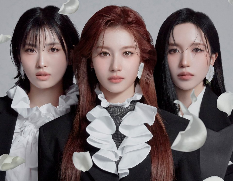 MISAMO Drops Stunning ‘PLAY’ Concept Photo for New Album