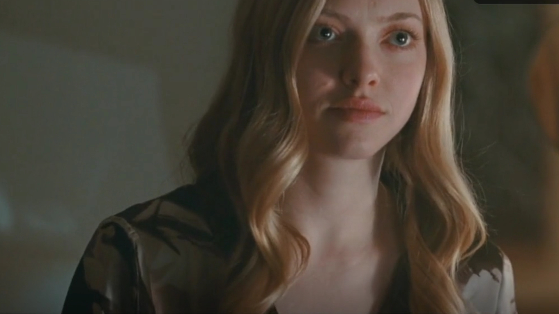 Amanda Seyfried delivers a gripping performance in Chloe