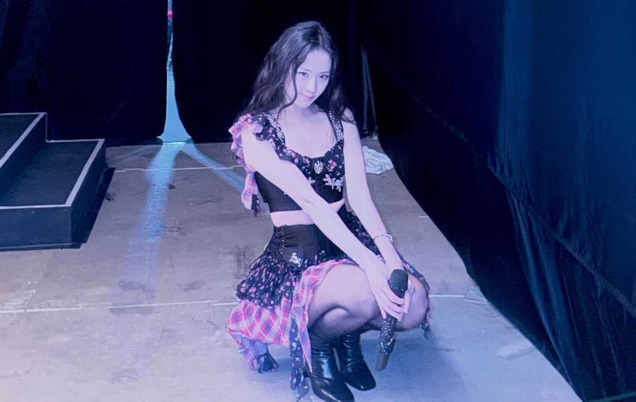 Jisoo Instagram Concert Photos: Behind-the-Scenes Moments